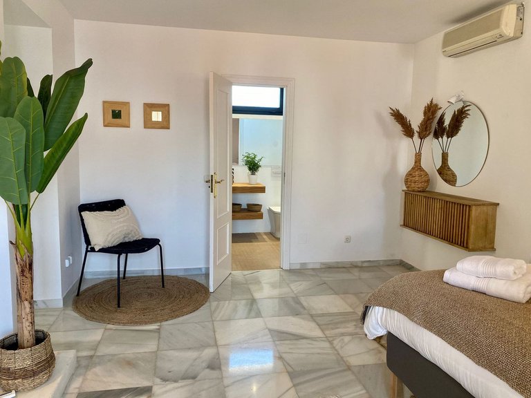 Villa for Sale in Nueva Andalucía, Marbella Area 4
