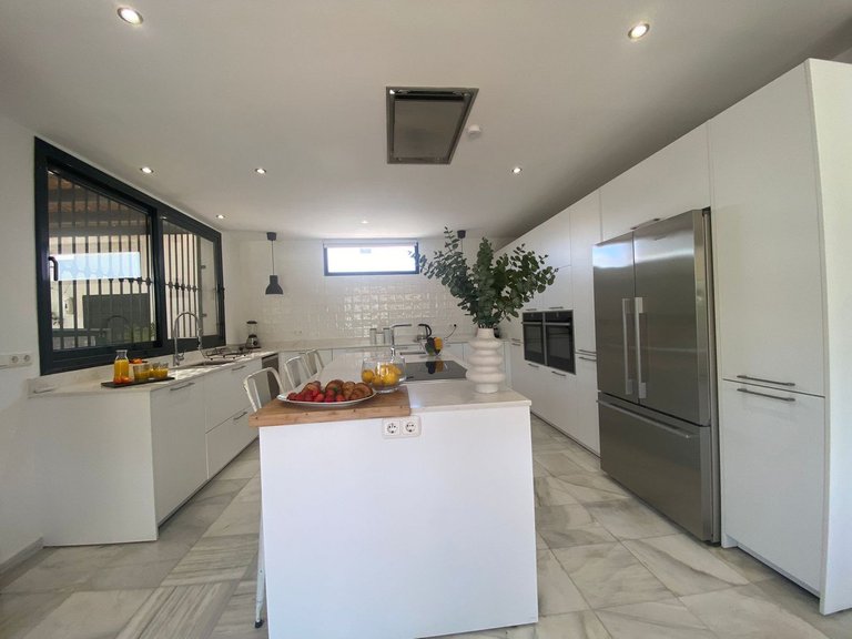 Villa for Sale in Nueva Andalucía, Marbella Area 7