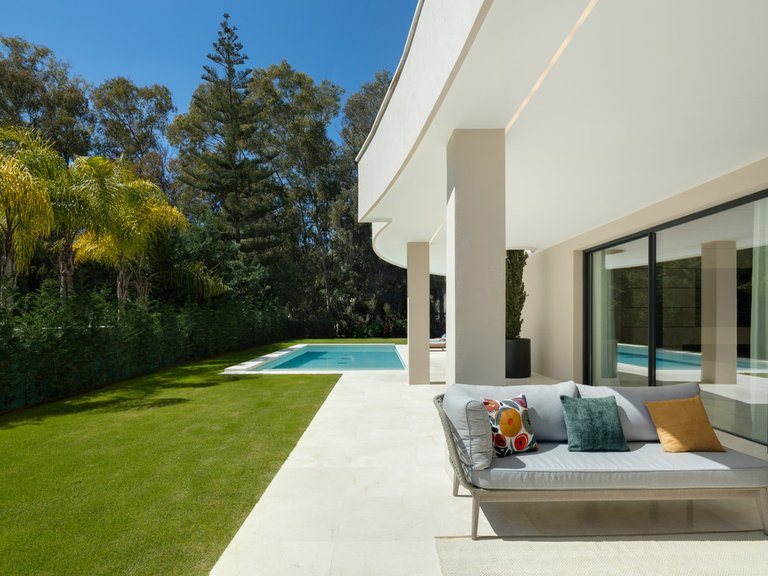 Villa for Sale in Nueva Andalucía, Marbella Area 11