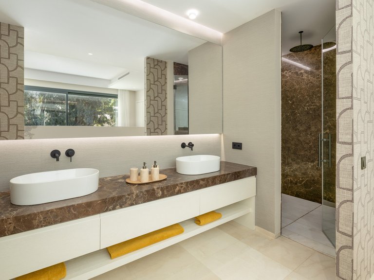 Villa for Sale in Nueva Andalucía, Marbella Area 20