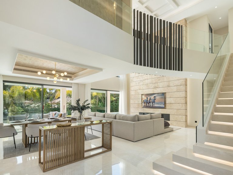 Villa for Sale in Nueva Andalucía, Marbella Area 3