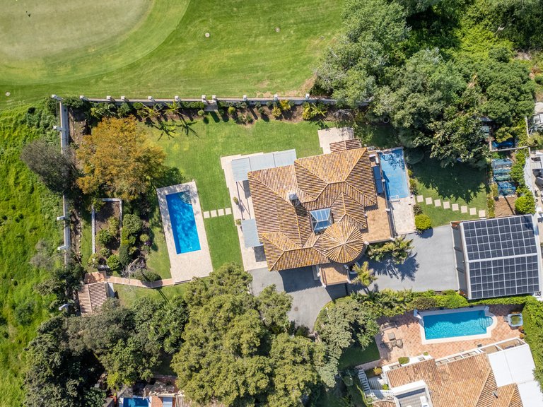 Villa for Sale in San Pedro De Alcántara, Marbella Area 4