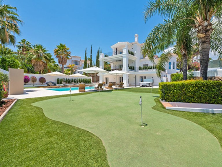 Villa for Sale in Nueva Andalucía, Marbella Area 5