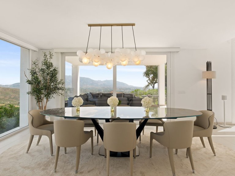 Villa for Sale in La Mairena, Marbella Area 18
