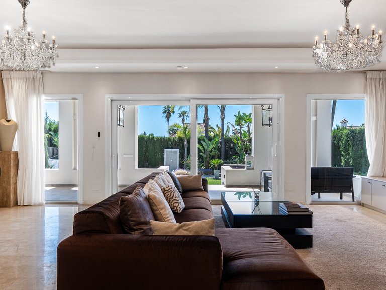 Villa for Sale in Nueva Andalucía, Marbella Area 2