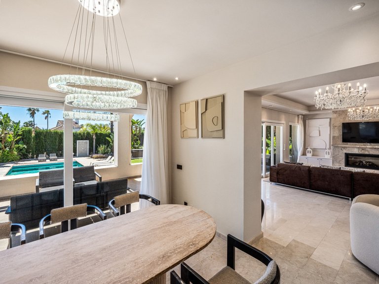 Villa for Sale in Nueva Andalucía, Marbella Area 13