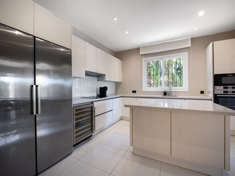 Villa for Sale in Nueva Andalucía, Marbella Area 15