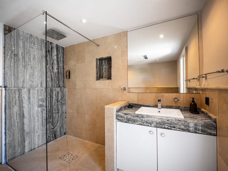 Villa for Sale in Nueva Andalucía, Marbella Area 19