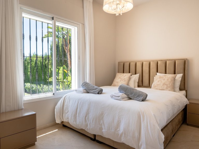 Villa for Sale in Nueva Andalucía, Marbella Area 20