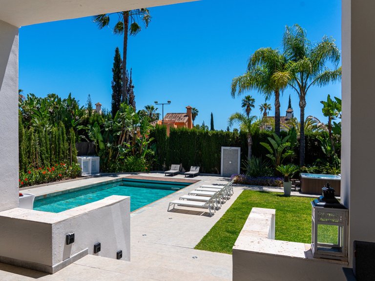 Villa for Sale in Nueva Andalucía, Marbella Area 6
