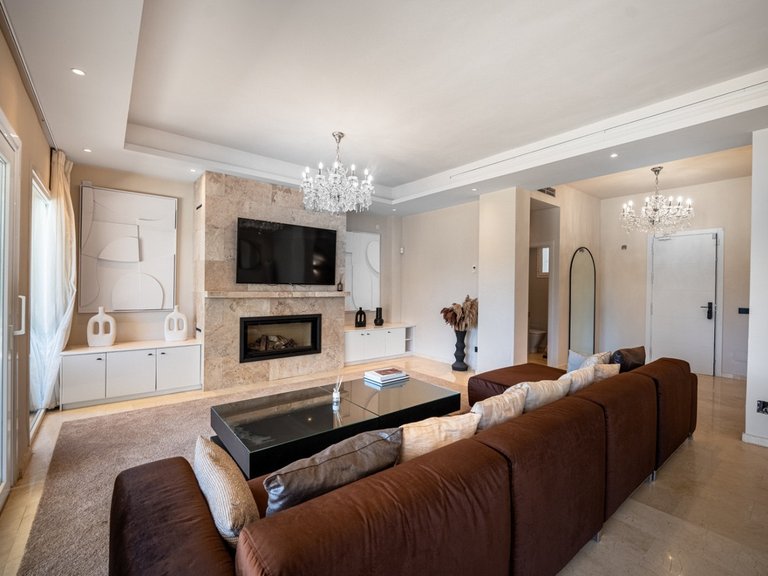 Villa for Sale in Nueva Andalucía, Marbella Area 9