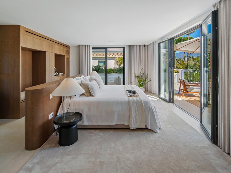 Villa for Sale in Nueva Andalucía, Marbella Area 13
