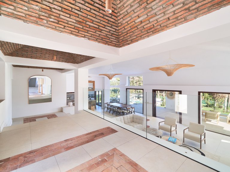 Villa for Sale in San Pedro De Alcántara, Marbella Area 14