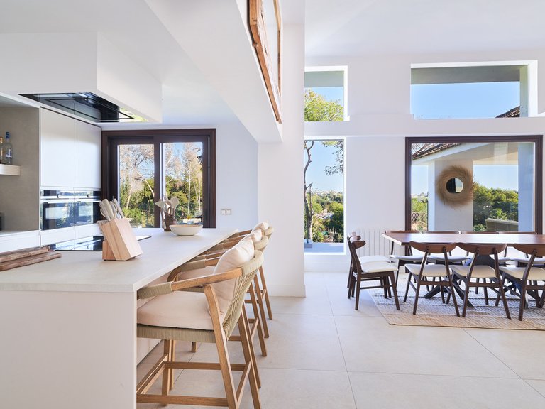 Villa for Sale in San Pedro De Alcántara, Marbella Area 18