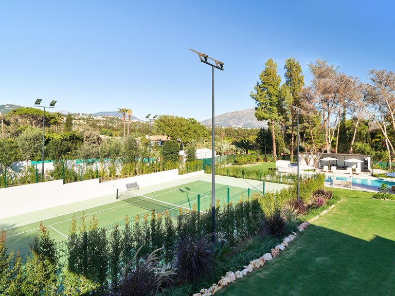 Villa for Sale in San Pedro De Alcántara, Marbella Area 5