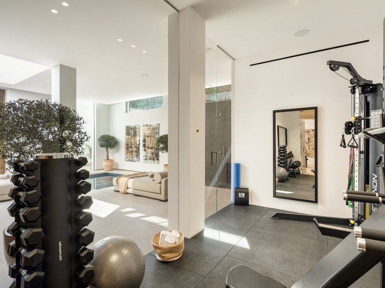 Villa for Sale in Nueva Andalucía, Marbella Area 15