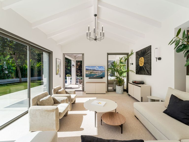Villa for Sale in Nueva Andalucía, Marbella Area 2