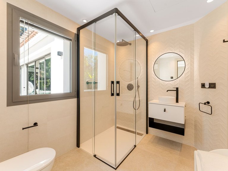 Villa for Sale in Nueva Andalucía, Marbella Area 13
