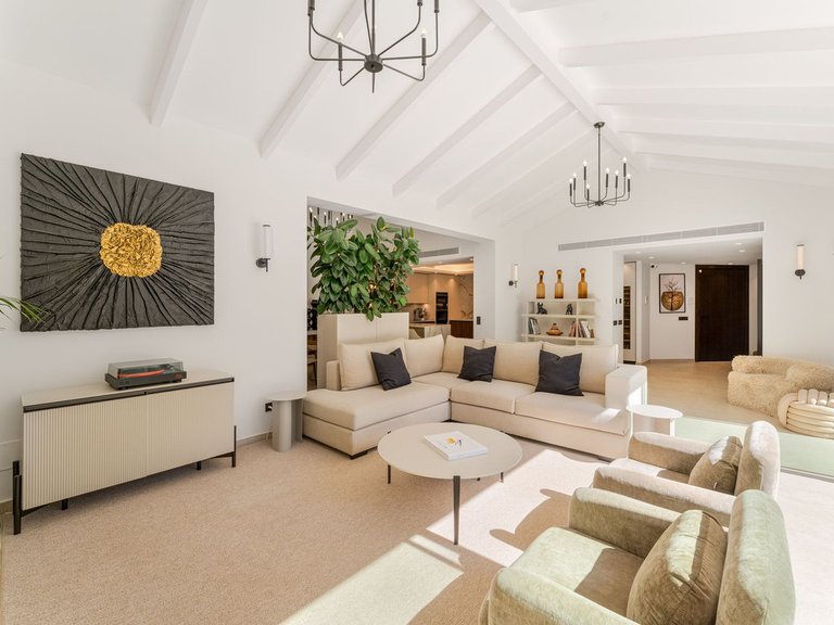 Villa for Sale in Nueva Andalucía, Marbella Area 7
