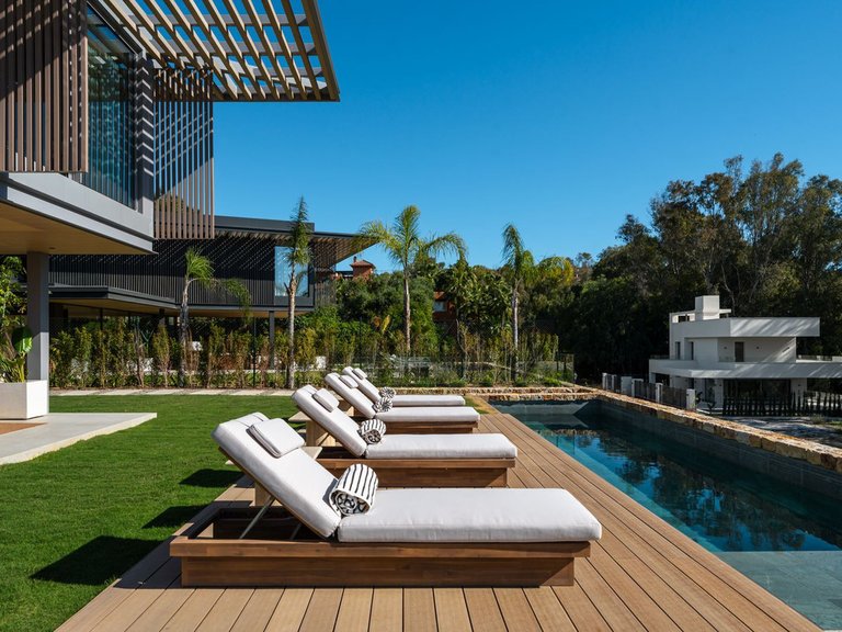 Villa for Sale in Nueva Andalucía, Marbella Area 2