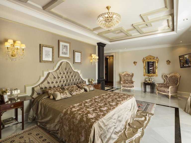Villa for Sale in The Golden Mile, Marbella Area 10