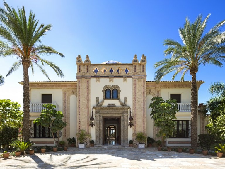 Villa for Sale in The Golden Mile, Marbella Area 11