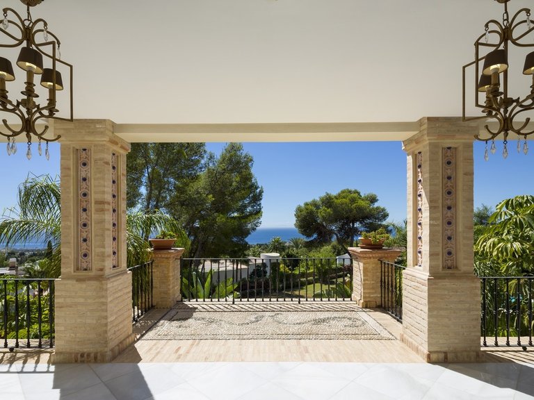Villa for Sale in The Golden Mile, Marbella Area 15