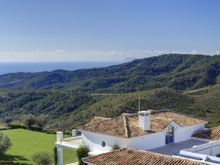Villa for Sale in Benahavís, Marbella Area 2