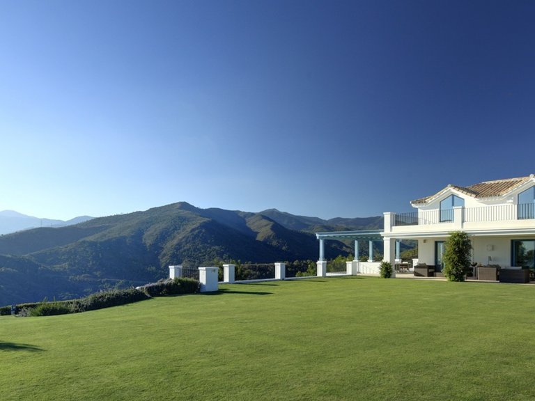 Villa for Sale in Benahavís, Marbella Area 3