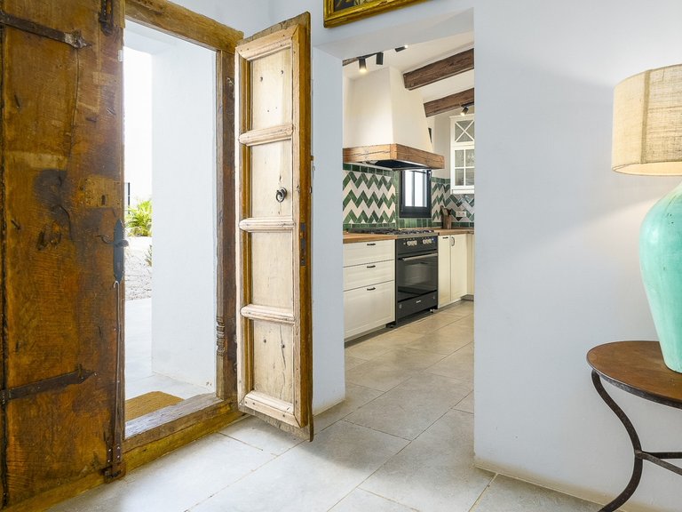 Villa for Sale in Guadalmina Alta, Marbella Area 19