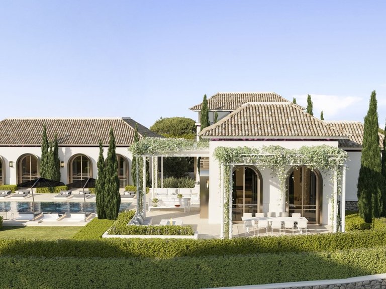 Villa for Sale in Nueva Andalucía, Marbella Area 2
