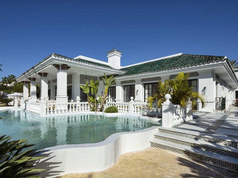 Villa for Sale in Nueva Andalucía, Marbella Area 15