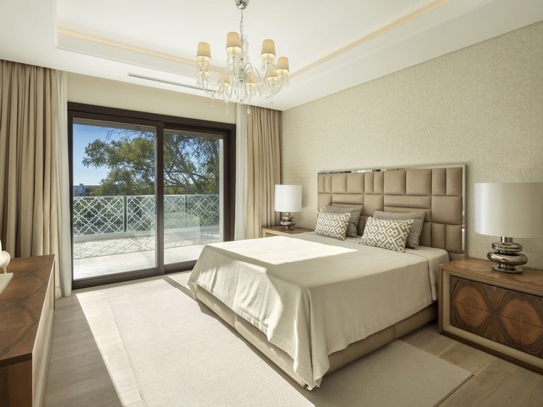 Villa for Sale in Nueva Andalucía, Marbella Area 20