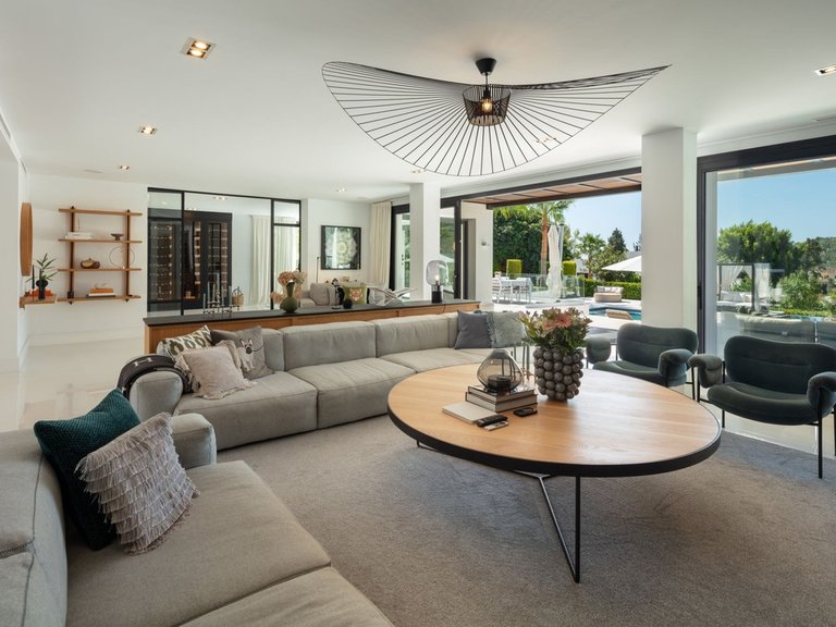 Villa for Sale in Nueva Andalucía, Marbella Area 3