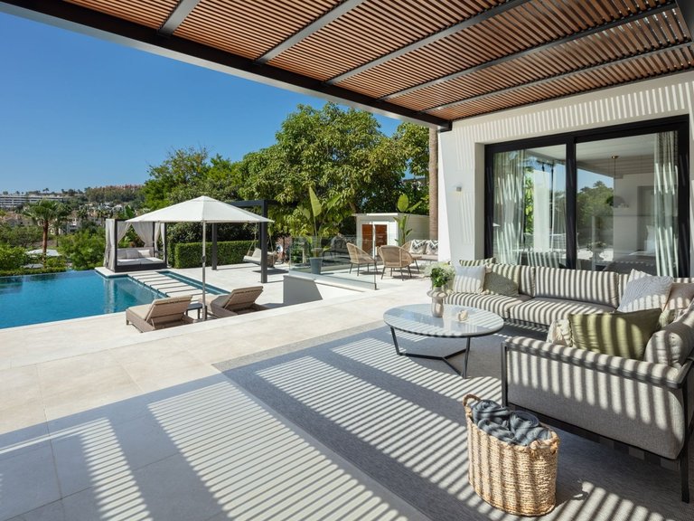Villa for Sale in Nueva Andalucía, Marbella Area 15