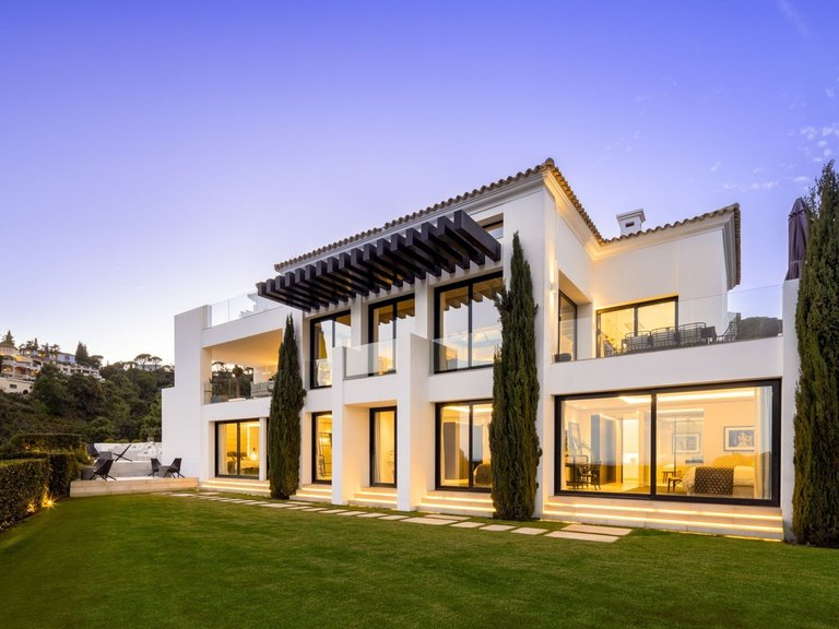 Villa for Sale in El Madroñal, Marbella Area 1