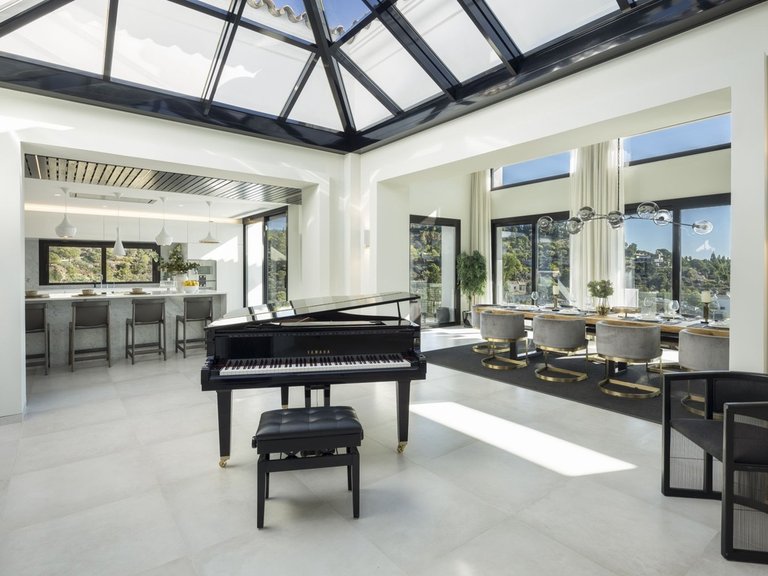 Villa for Sale in El Madroñal, Marbella Area 2