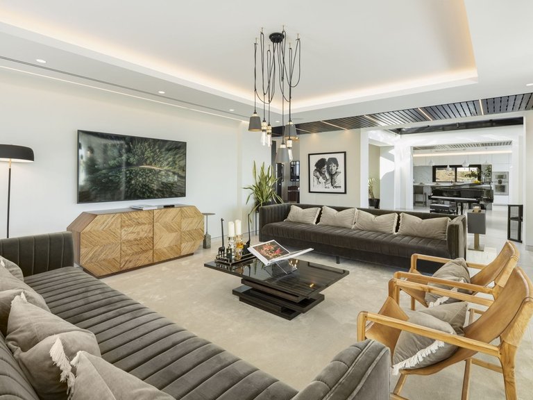 Villa for Sale in El Madroñal, Marbella Area 10