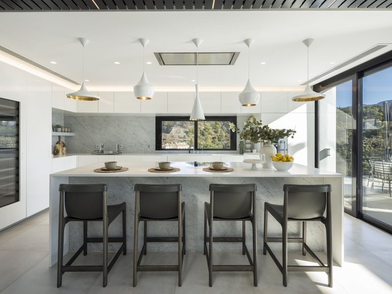 Villa for Sale in El Madroñal, Marbella Area 12