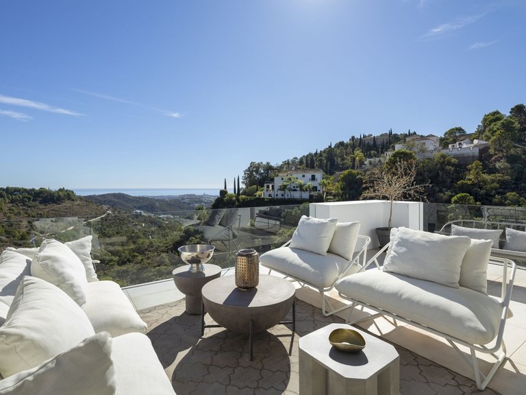 Villa for Sale in El Madroñal, Marbella Area 17