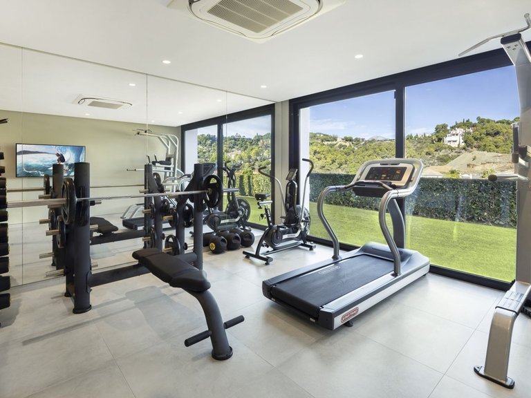 Villa for Sale in El Madroñal, Marbella Area 19