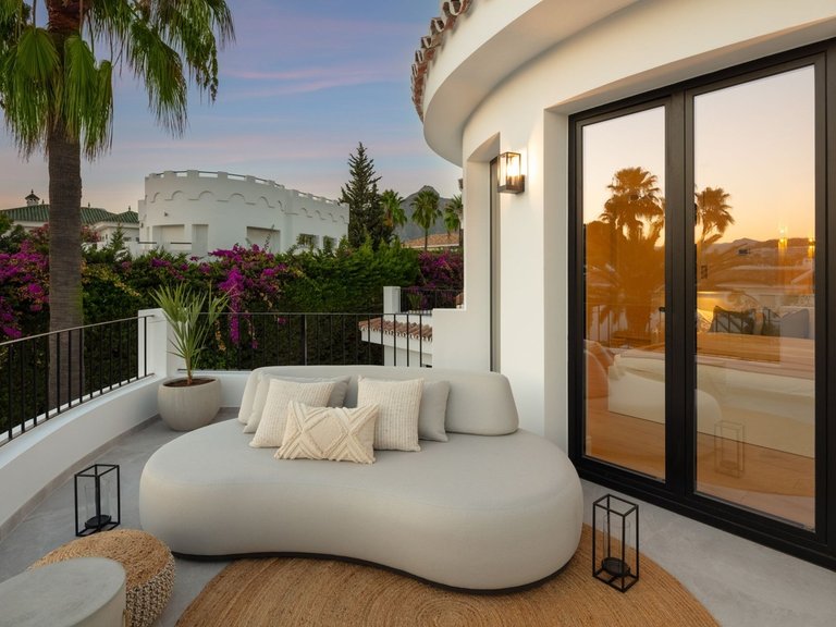 Villa for Sale in Nueva Andalucía, Marbella Area 7