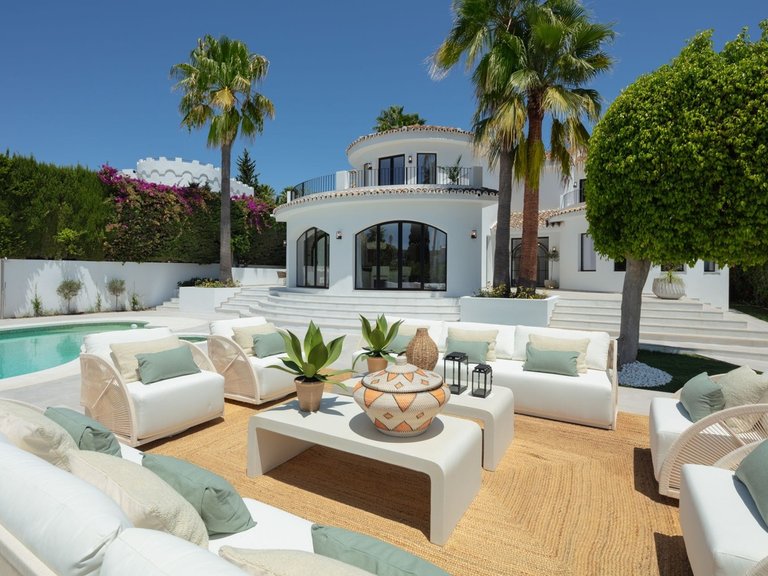 Villa for Sale in Nueva Andalucía, Marbella Area 19