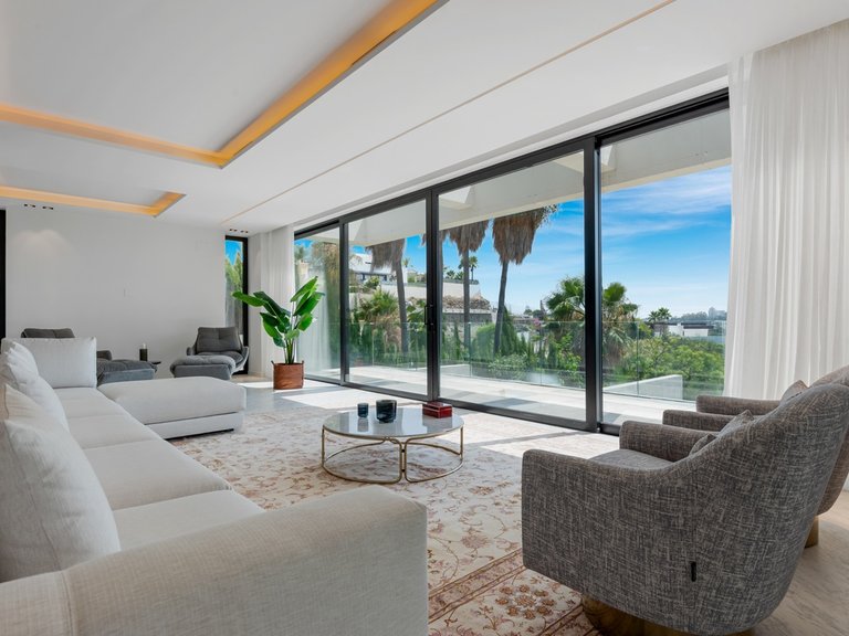 Villa for Sale in Los Flamingos, Marbella Area 9