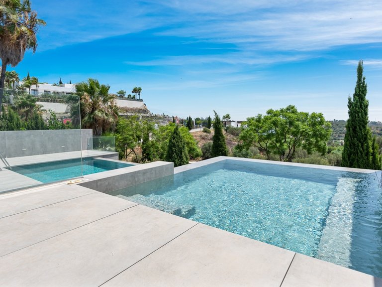 Villa for Sale in Los Flamingos, Marbella Area 14