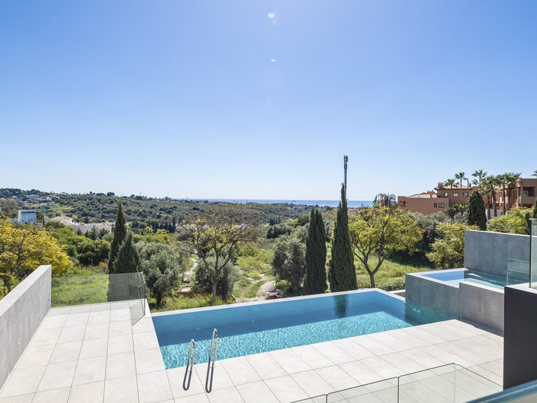Villa for Sale in Los Flamingos, Marbella Area 16