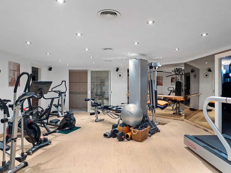 Villa for Sale in Nueva Andalucía, Marbella Area 20