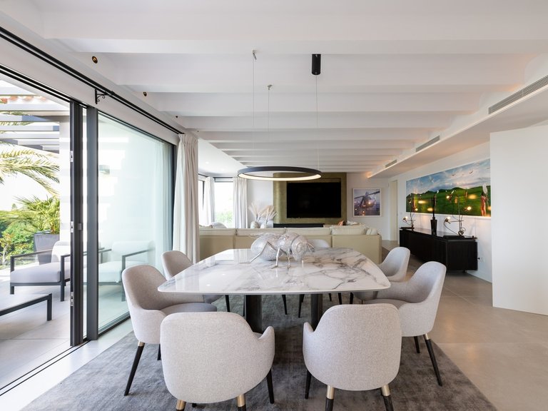 Villa for Sale in The Golden Mile, Marbella Area 8