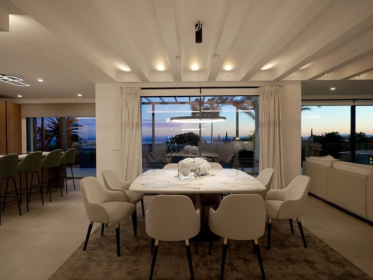 Villa for Sale in The Golden Mile, Marbella Area 10