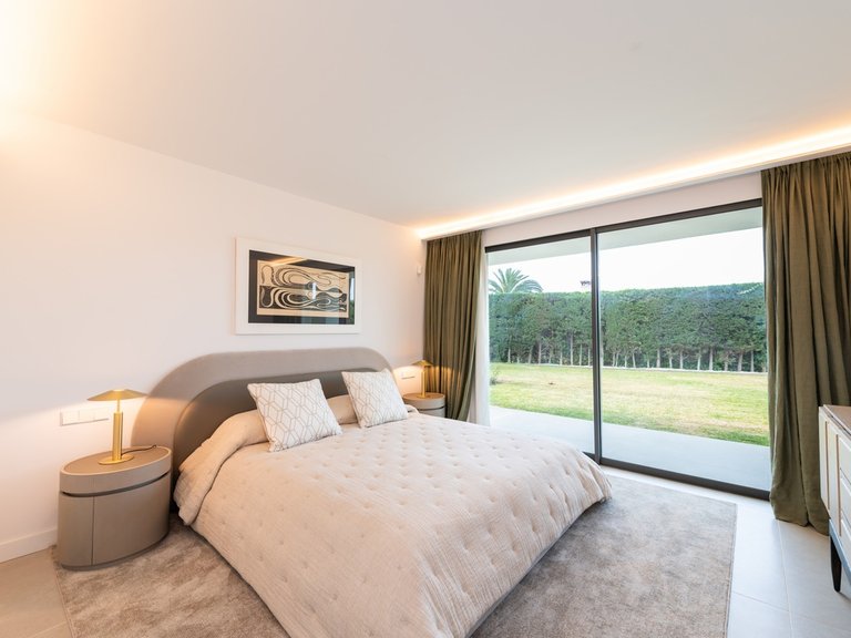 Villa for Sale in The Golden Mile, Marbella Area 19